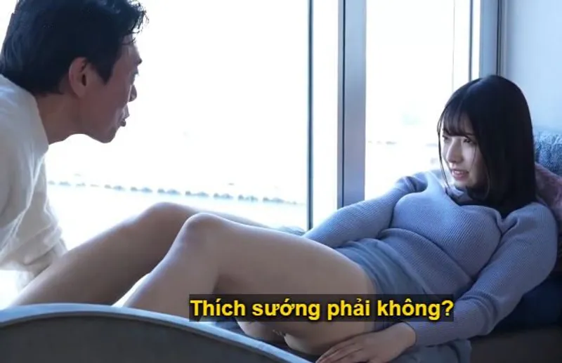 Cuộc chạm trán giữa ông chú với cô minh tinh trẻ mới nổi trong nhà nghỉ sang trọng.