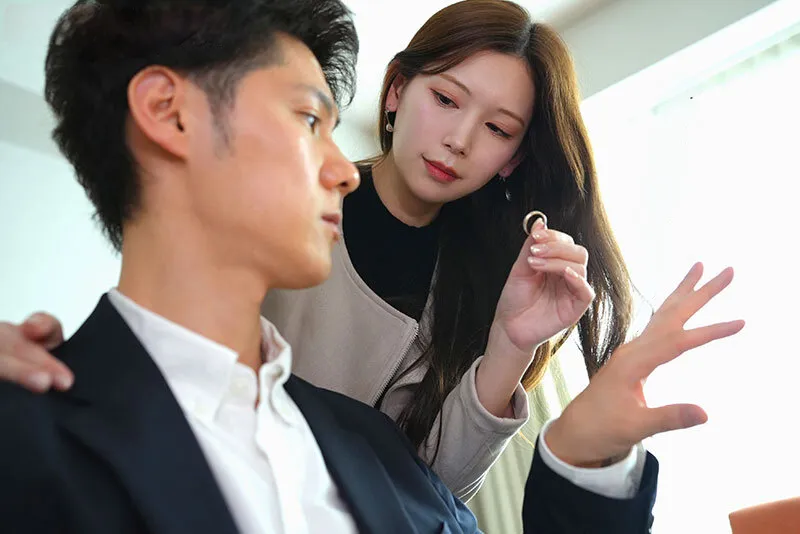 Cô vợ đi đi chơi, ông chồng ở nhà bị nhỏ em cô vợ gạ xoạc không trượt phát nào